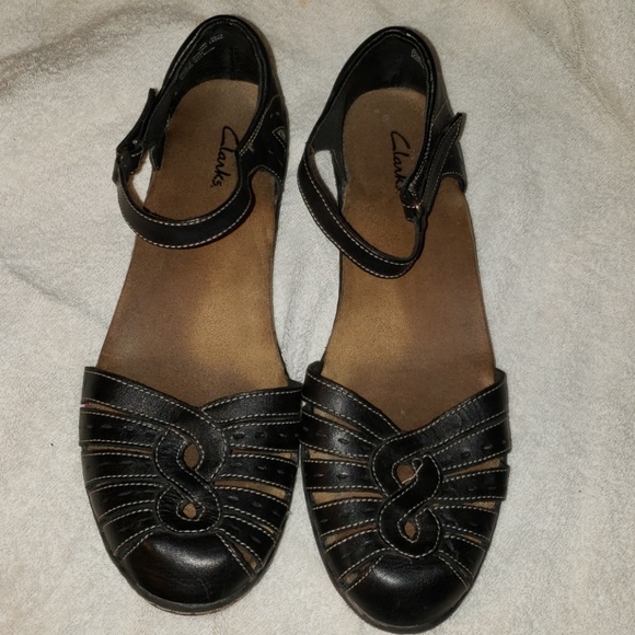 🚫SOLD Clark's Sandals - Picture 1 of 4